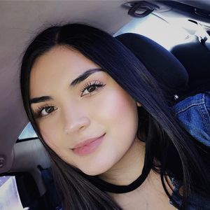 Meet your Posher, Kassandra